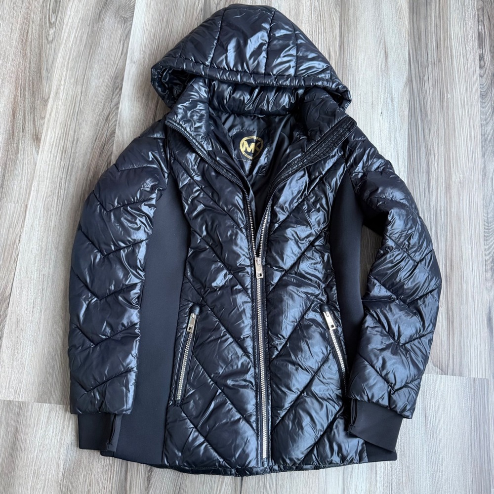 Michael Kors Womens Black Hooded Puffer Jacket Chevron Quilted Size S 155017 - Picture 1 of 7